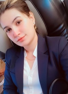 Sonam Kaur - escort in Dubai Photo 1 of 6