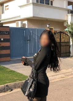 ꧁☆♧🦋SONAM_REALMEET & CAM ༻♧☆꧂, escort - puta in Mumbai Photo 1 of 1