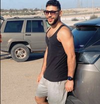 Sone - Acompañantes masculino in İstanbul Photo 1 of 3