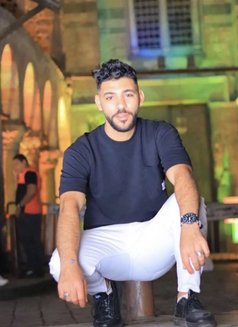 Sone - Male escort in İstanbul Photo 3 of 3