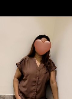 Soni for real meet and cam session - escort in Mumbai Photo 5 of 10