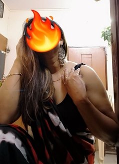 Soni for real meet and cam session - escort in Mumbai Photo 7 of 9