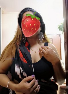 Soni for real meet and cam session - escort in Mumbai Photo 7 of 7