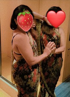 Soni for real meet and cam session - puta in Mumbai Photo 4 of 5