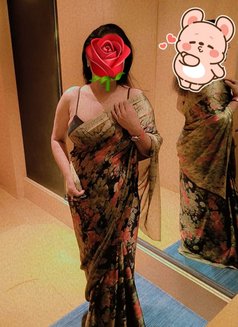 Soni for real meet and cam session - puta in Mumbai Photo 5 of 5