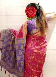 Soni for real meet and cam session - escort in Mumbai Photo 5 of 6