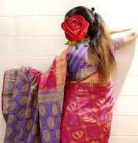 Soni for real meet and cam session - escort in Mumbai Photo 5 of 6