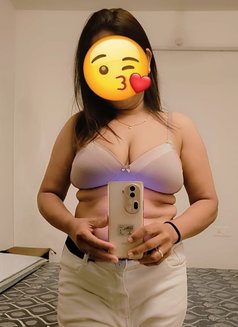 Soni for real meet and cam session - escort in Mumbai Photo 8 of 8