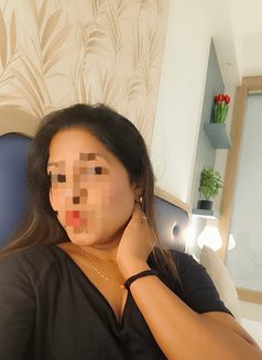 Soni for real meet and cam session - escort in Mumbai Photo 9 of 9