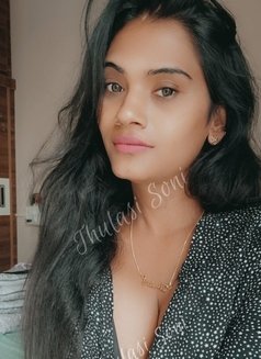 Soni - CAM & Real Meets available DM now - escort in Bangalore Photo 2 of 5