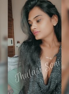 Soni - CAM & Real Meets available DM now - escort in Bangalore Photo 3 of 5