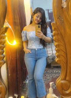 Soni tiwari - escort in Mumbai Photo 1 of 1
