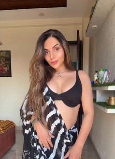 Sonia Arora Independent Girls - puta in New Delhi Photo 3 of 3