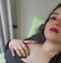 Sonia Call Girls Vip Model Incall Outcal - puta in Hyderabad