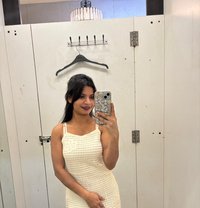 𝐒𝐨𝐧𝐢𝐲𝐚 𝐌𝐞𝐞𝐭𝐮𝐩 - escort in Mumbai
