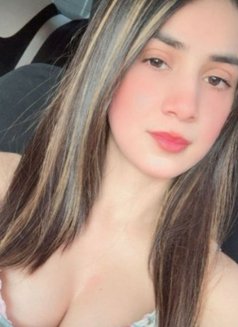 Sonia - escort in Dubai Photo 2 of 3