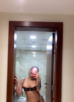 Sonia Engle - escort in Jeddah Photo 2 of 3