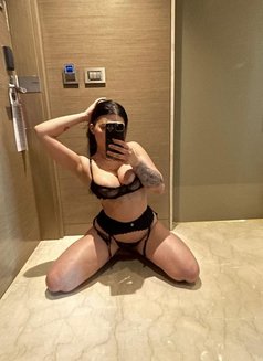 Sonia Engle - escort in Jeddah Photo 3 of 3