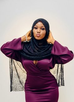 Hanan - escort in Muscat Photo 3 of 3