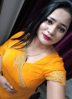 Sonia Independent girl - puta in New Delhi Photo 6 of 7