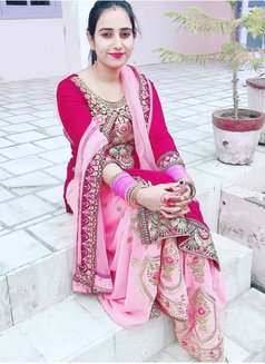 Sonia - puta in Chandigarh Photo 2 of 4