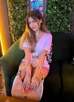 Sonia - escort in Dubai Photo 2 of 11