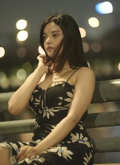 Sonia - escort in Dubai Photo 10 of 11