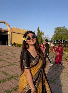 IT EMPLOYEE SONIA - escort in Chennai Photo 2 of 4