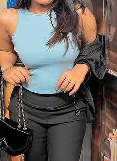 Sonia - escort in Kolkata Photo 4 of 5