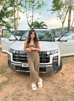 Sonia 𝗢𝘂𝘁𝗰𝗮𝗹𝗹𝘀 𝗛𝗼𝘁𝗲𝗹 - escort in Mumbai Photo 5 of 5