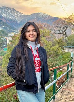 Sonia - escort in Mumbai Photo 4 of 4