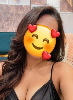 Sonia - escort in Mumbai Photo 1 of 1