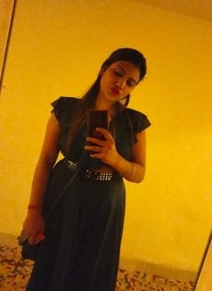 Sonali Trust on 100% cam show real meet - escort in Thane Photo 1 of 4