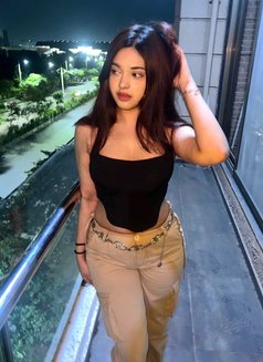 Sonia - escort in Sharjah Photo 10 of 13