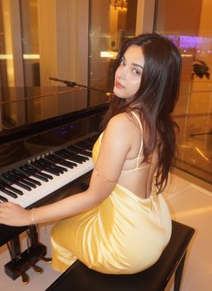 Sonia - escort in Sharjah Photo 13 of 13