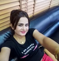 Sonia Indian Girl - puta in Dubai