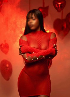 Sonia - escort in Kampala Photo 2 of 3