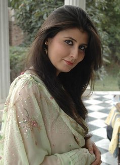 Sonia Khan - puta in Lahore Photo 7 of 10