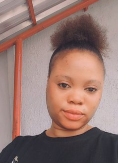 Sonia - escort in Cairo Photo 1 of 3