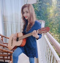 Sonia - puta in Ajmān