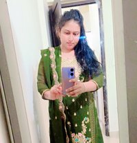 Sonia Patel - puta in Ahmedabad Photo 1 of 4