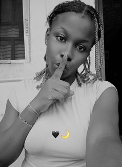 Sonia Perry - puta in Al Juffair Photo 3 of 5