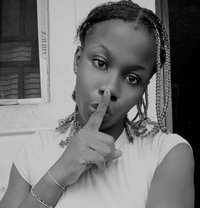 Sonia Perry - puta in Al Juffair