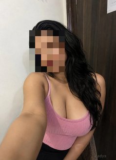 SONIA🥀Real Meet🦋 Full Service - escort in New Delhi Photo 6 of 9