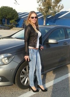 Sonia - escort in Bucharest Photo 1 of 5