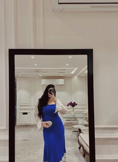 Sonia Singh - puta in Munich Photo 4 of 6