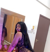 Sonia - escort in Muscat
