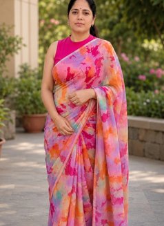 Sonika Milf - puta in Mumbai Photo 1 of 3