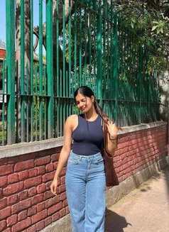Soniya Arora - escort in New Delhi Photo 3 of 4