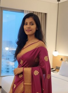 Soniya Cam and Real Meet - escort in Chennai Photo 1 of 1